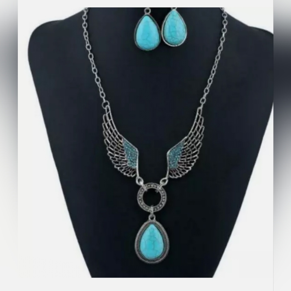 Set of 2 necklace and earrings sets of turquoise Betsey johnson jewelry
